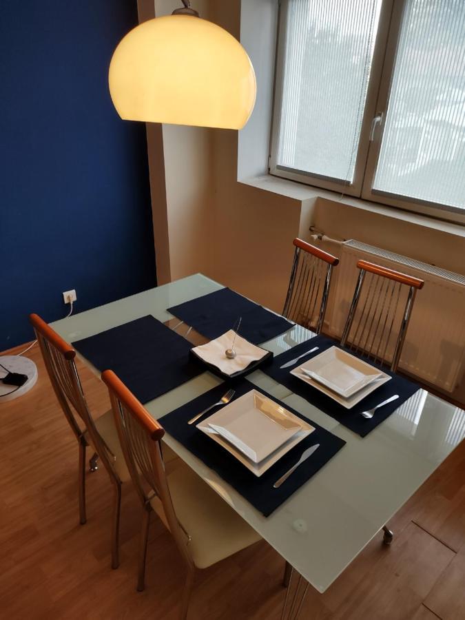 Wenie Apartment By EasyBucureşti Ngoại thất bức ảnh